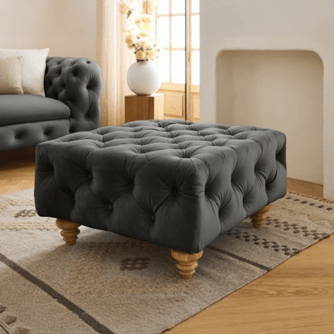 Puf pikowany TEO WOOD Chesterfield