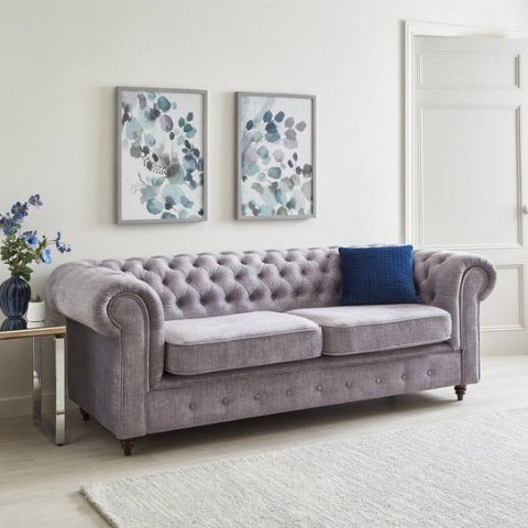 Sofa VALENCIA jasnoszara Chesterfield – trzyosobowa, klasyczna, pikowana