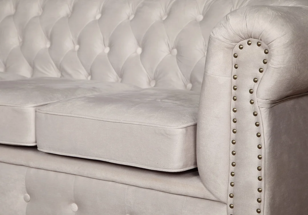 Sofa trzyosobowa pikowana Chesterfield VINCENT 203x87 — Amore 31