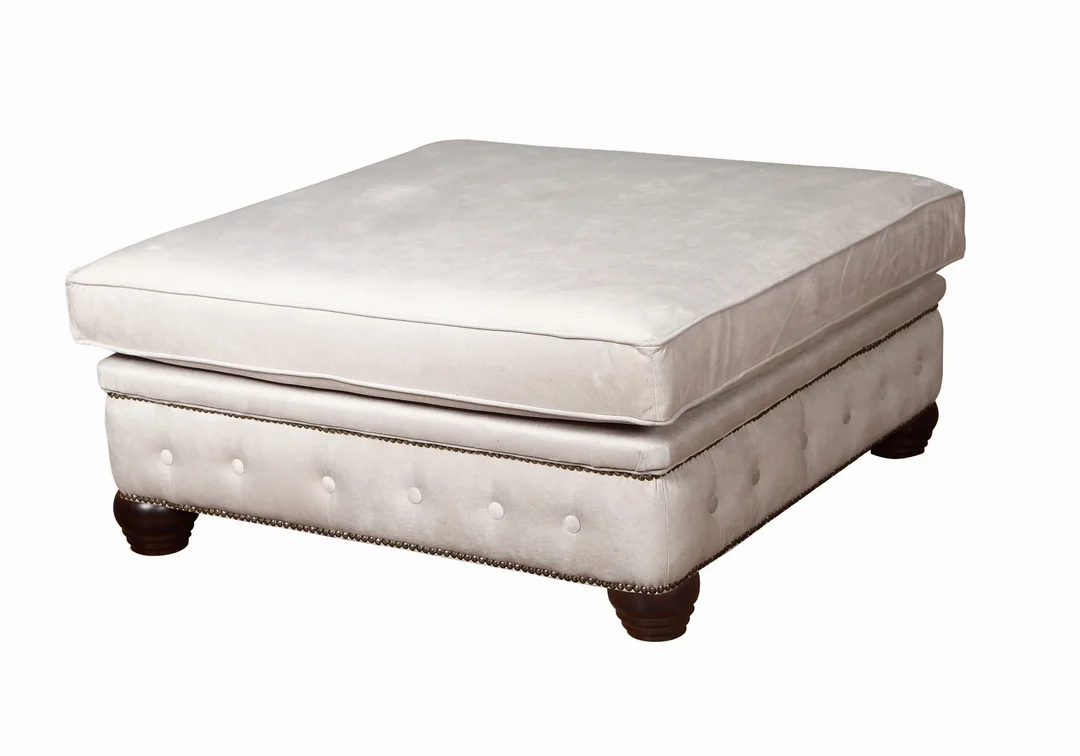 Puf pikowany glamour 100x100 VINCENT — Amore 31