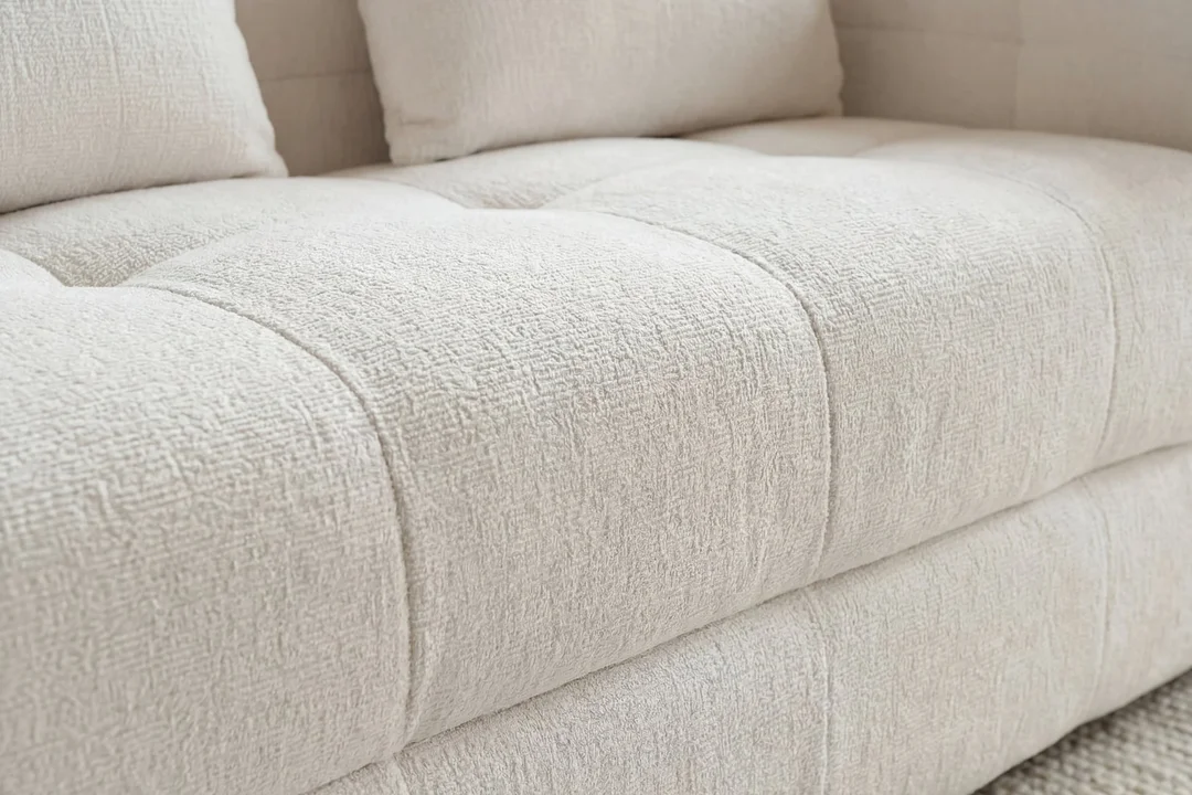 Sofa czteroosobowa z przeszyciami Heven 258x93 — Perfect Harmony 01