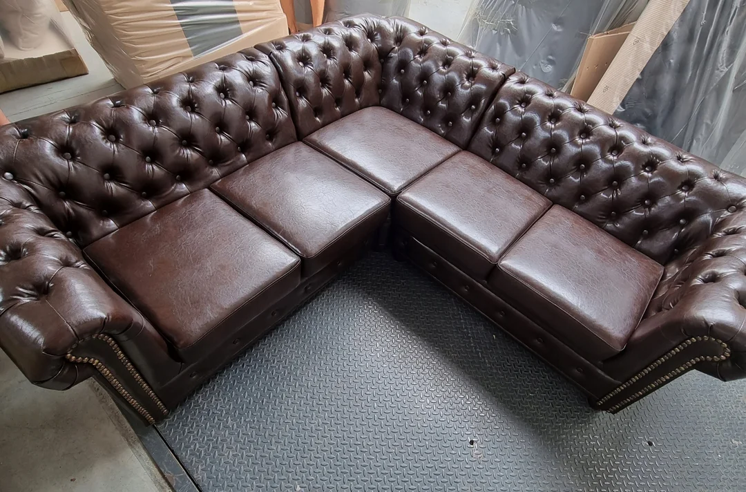 Narożnik pięcioosobowy FELIX 2+E+2 pikowany Chesterfield 208x208 — MG14