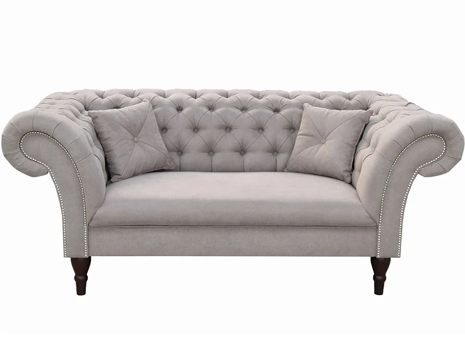 Sofa dwuosobowa PORTO jasnoszara – elegancja i wygoda w stylu Chesterfield — zdjęcie 1