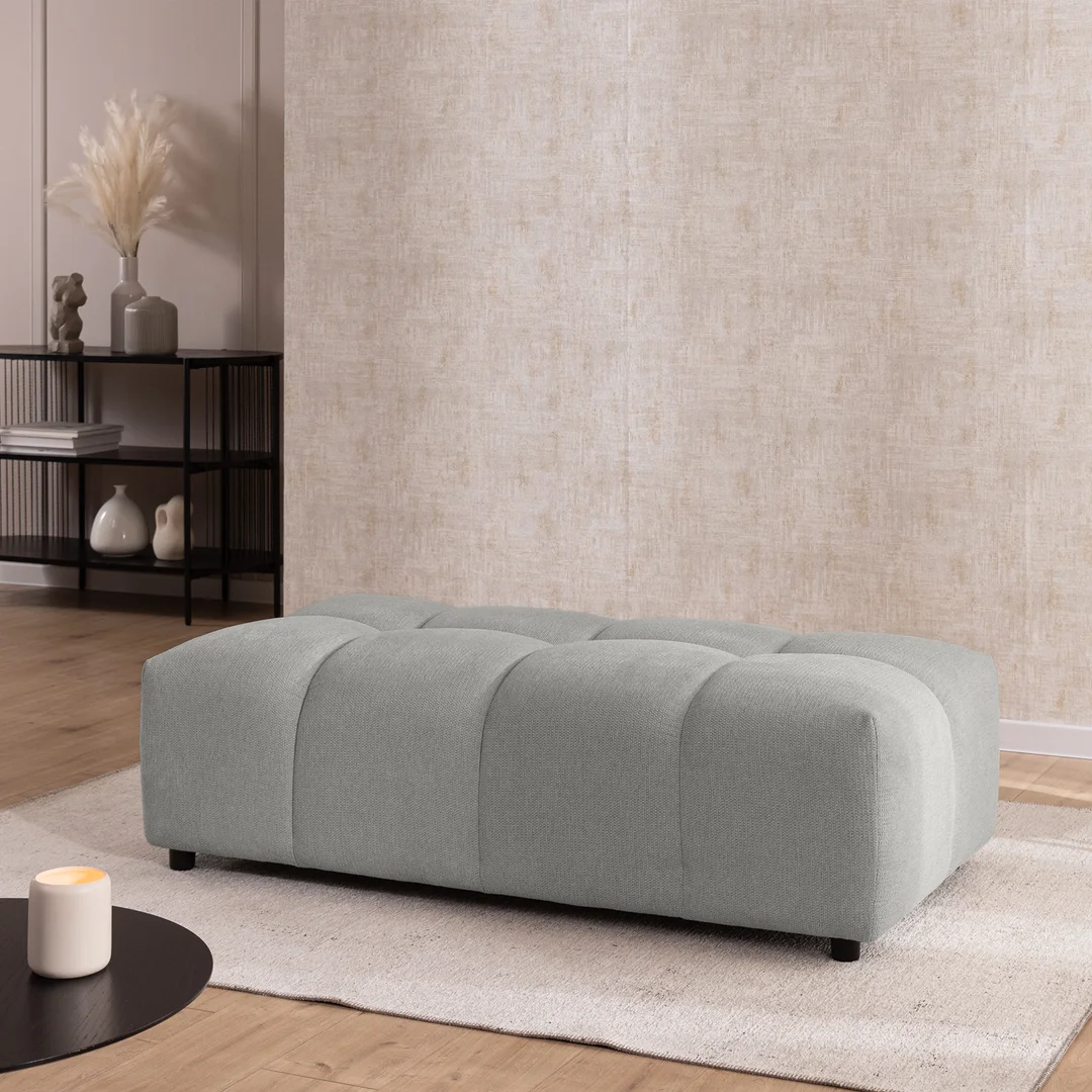 Duży Hocker Mallow – Pikowany Puf do Salonu 74x147 — zdjęcie 1