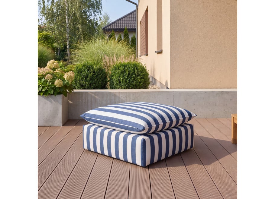 Niebieska pufa ogrodowa Marvella w pasy - tkanina outdoor 80x80