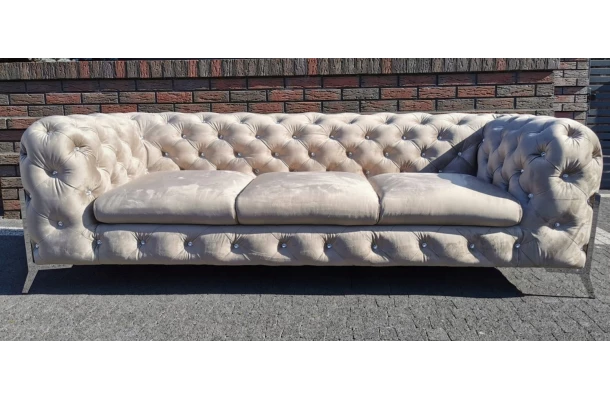 Sofa trzyosobowa pikowana glamour Chesterfield TEO HIGH BLINK 3 - nowoczesne
