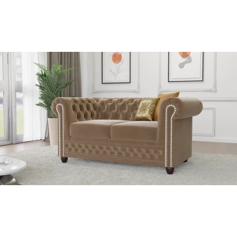 Beżowa dwuosobowa sofa pikowana na drewnianych nóżkach Chesterfield FELIX 2