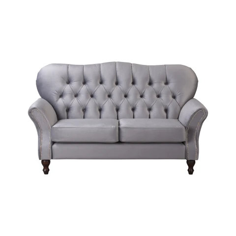 Szara sofa dwuosobowa BOGOTA – wygodna, klasyczna, z pikowaniem Chesterfield