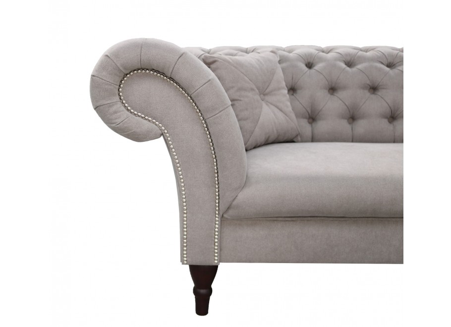 Sofa dwuosobowa PORTO jasnoszara – elegancja i wygoda w stylu Chesterfield 2