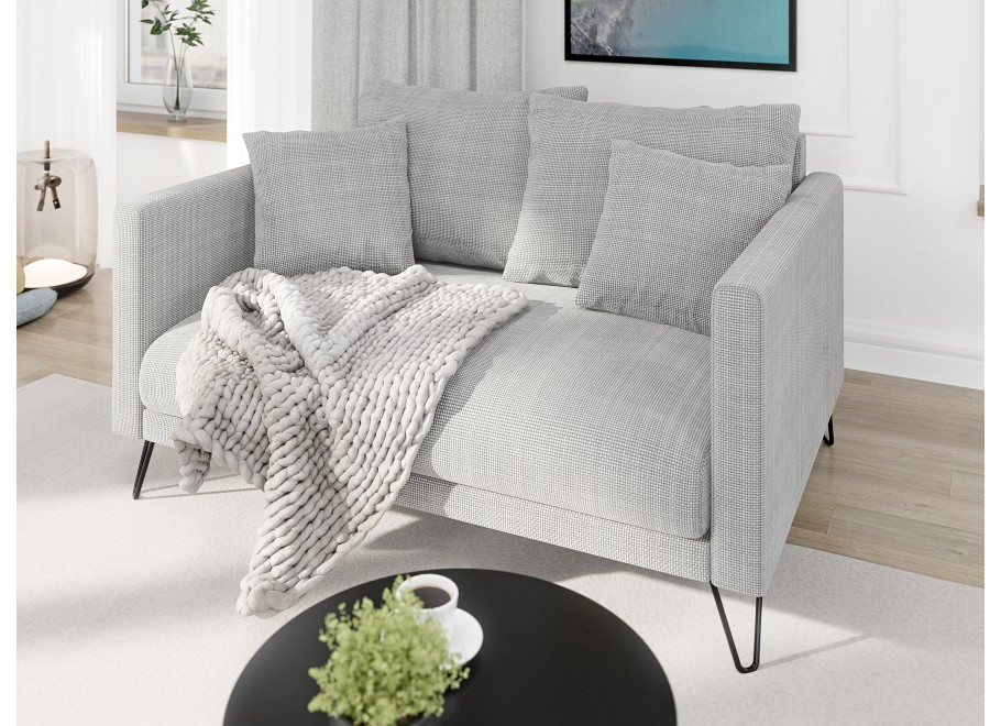 Szara sofa dwuosobowa Ovi z poduszkami na wysokich metalowych nogach - Flow 16