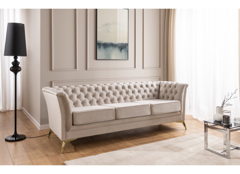 Sofa beżowa Chesterfield HASSO BIS – pikowana, trzyosobowa, na wysokich nogach - Riviera 21