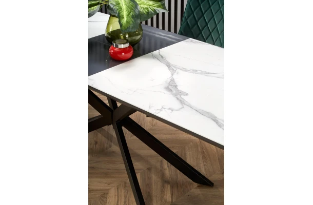 Stół rozkładany Esel - design i funkcjonalnosc w parze