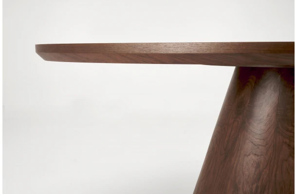 Stół nierozkładany Varelto - design i funkcjonalnosc w parze
