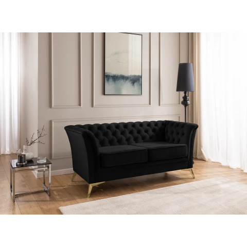 Czarna sofa Chesterfield HASSO BIS – pikowana, na wysokich metalowych nogach
