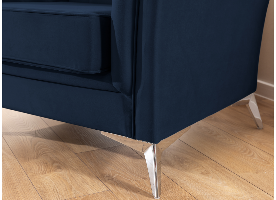 HASSO BIS pikowana – granatowa sofa dwuosobowa, elegancka, na wysokich nogach 4