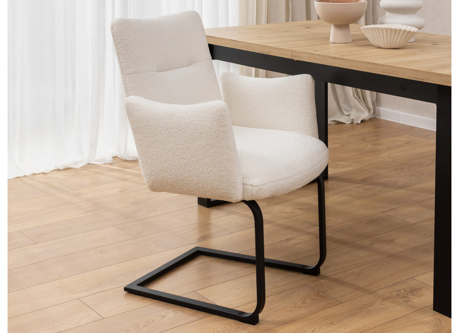 Dwa krzesła tapicerowane białe Kato 3