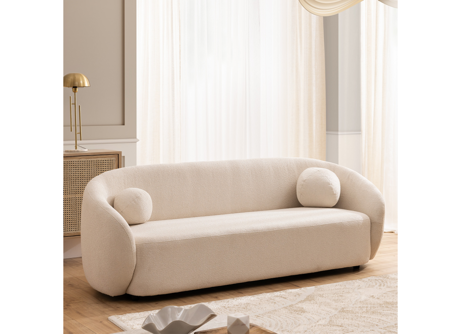 Sofa trzyosobowa nowoczesna Cloudi ecru – wygodna, z dekoracyjnymi poduszkami