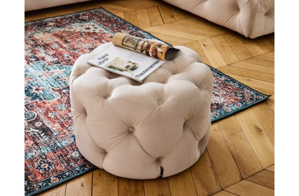 Puf pikowany Chesterfield BENTLEY - design i funkcjonalnosc w parze Puf pikowany Chesterfield BENTLEY - design i funkcjonalnosc w parze
