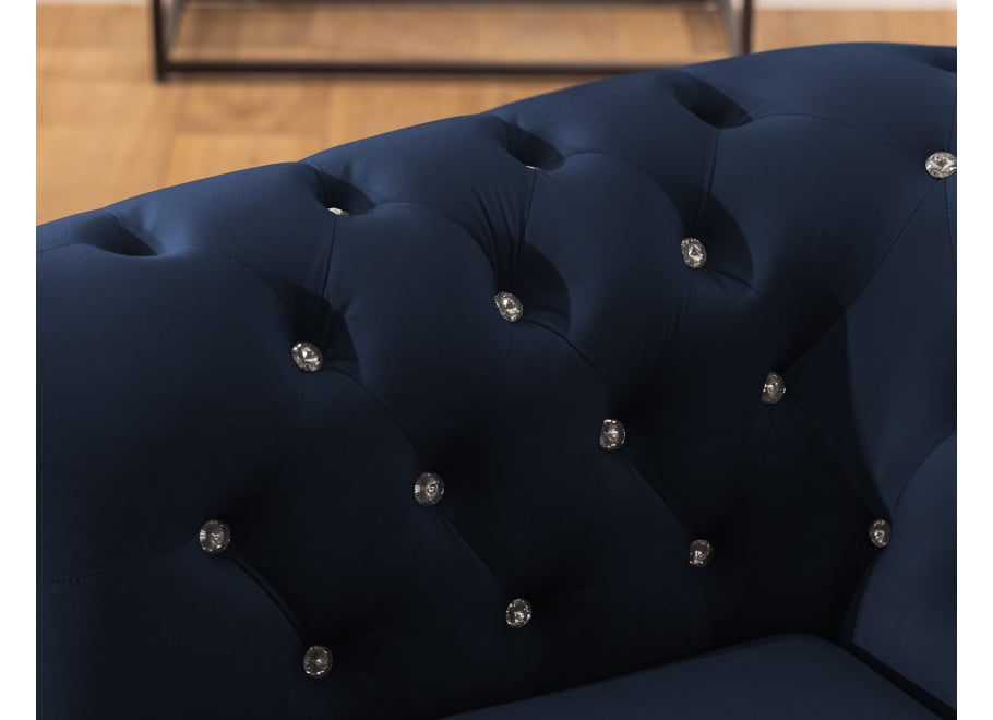 Granatowa sofa pikowana z kryształkami Felix Blink – rozkładana Chesterfield - Riviera 81
